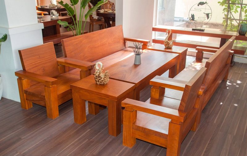 bo-salon-go-nhat-lun-soi-nga-1-800x508-1 Mẫu bàn ghế gỗ Nhật lùn đơn giản, chắc chắn