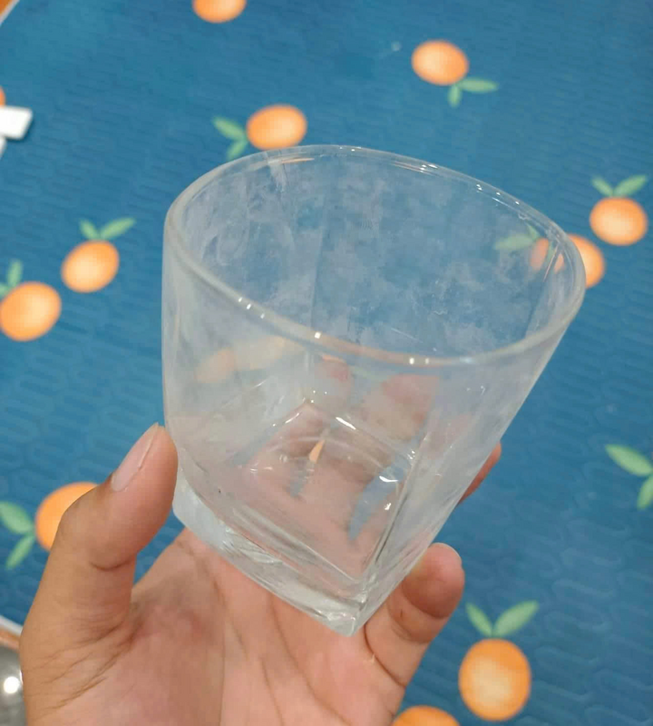 Cặn Trắng Trên Bát Đĩa Khi Sử Dụng Máy Rửa Bát: Hiểu Về Nguyên Nhân và Tác Động