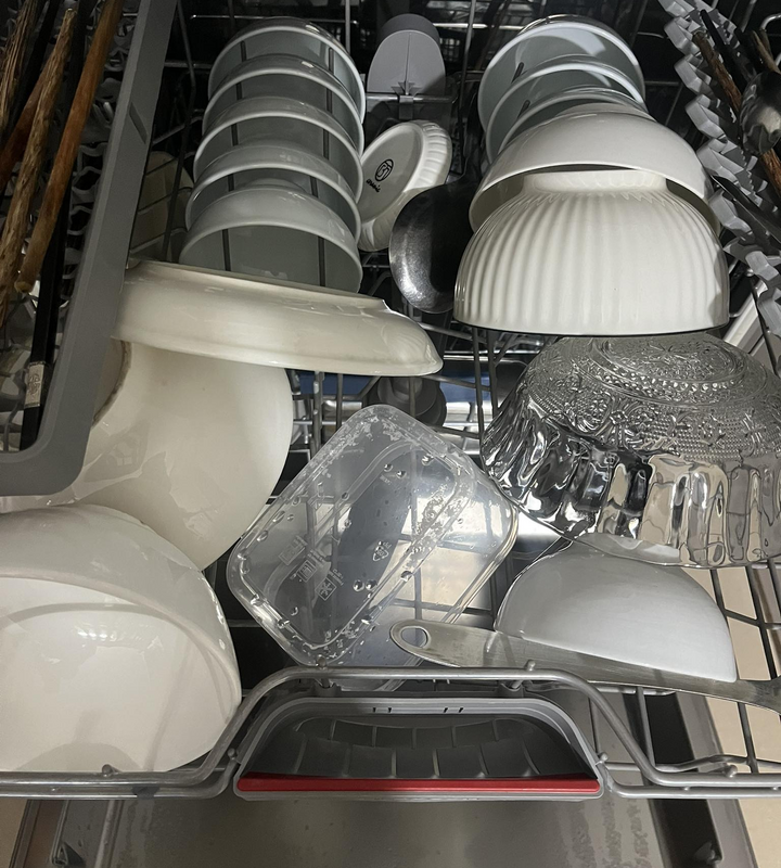 Tìm Hiểu Về Nước Trợ Xả Cho Máy Rửa Bát: Có Thực Sự Đáng Ngại?