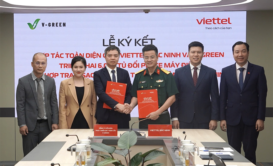 Viettel Hợp Tác Lắp Đặt Hệ Thống Tủ Đổi Pin Xe Máy Điện Tại Bắc Ninh