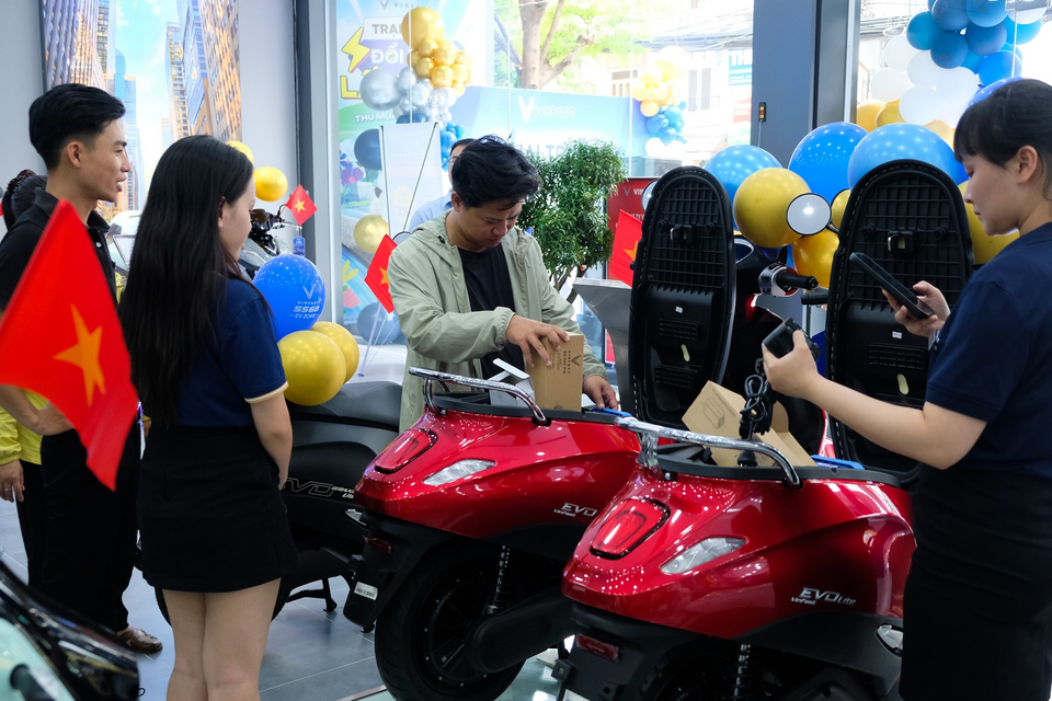 VinFast Ra Mắt Showroom EV-Zone: Đột Phá Trong Trải Nghiệm Khách Hàng