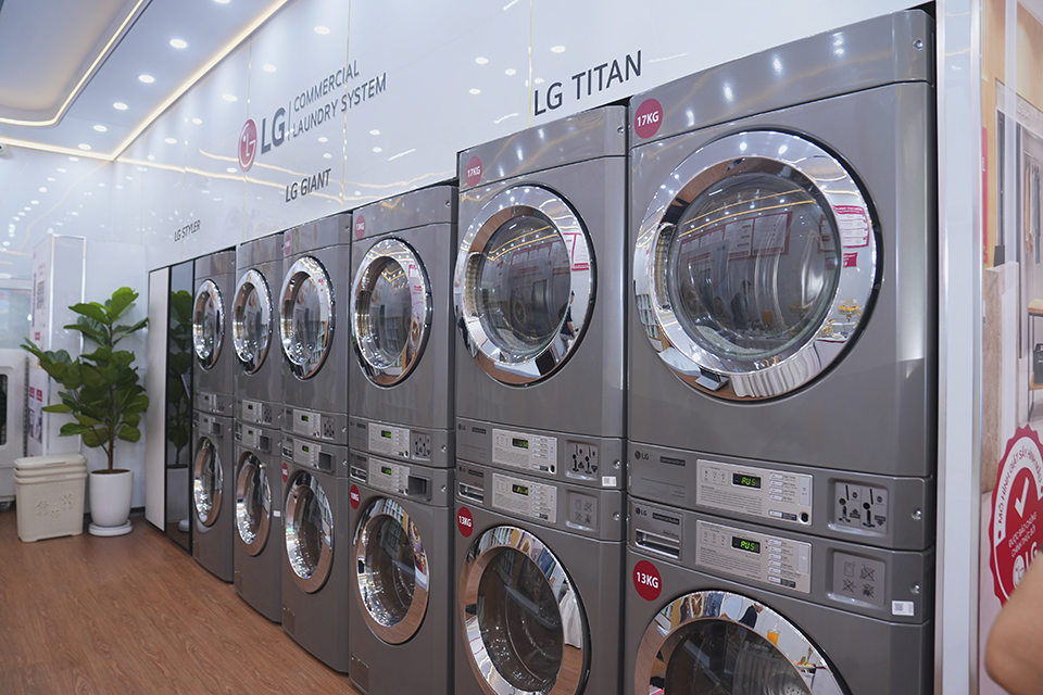 Khám Phá Cửa Hàng Giặt Sấy Thông Minh Đầu Tiên Của LG Tại Hà Nội