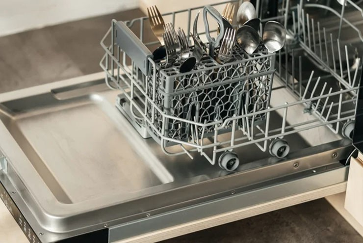 Sự Khác Biệt Trong Thiết Kế Giữa Máy Giặt Và Máy Rửa Bát